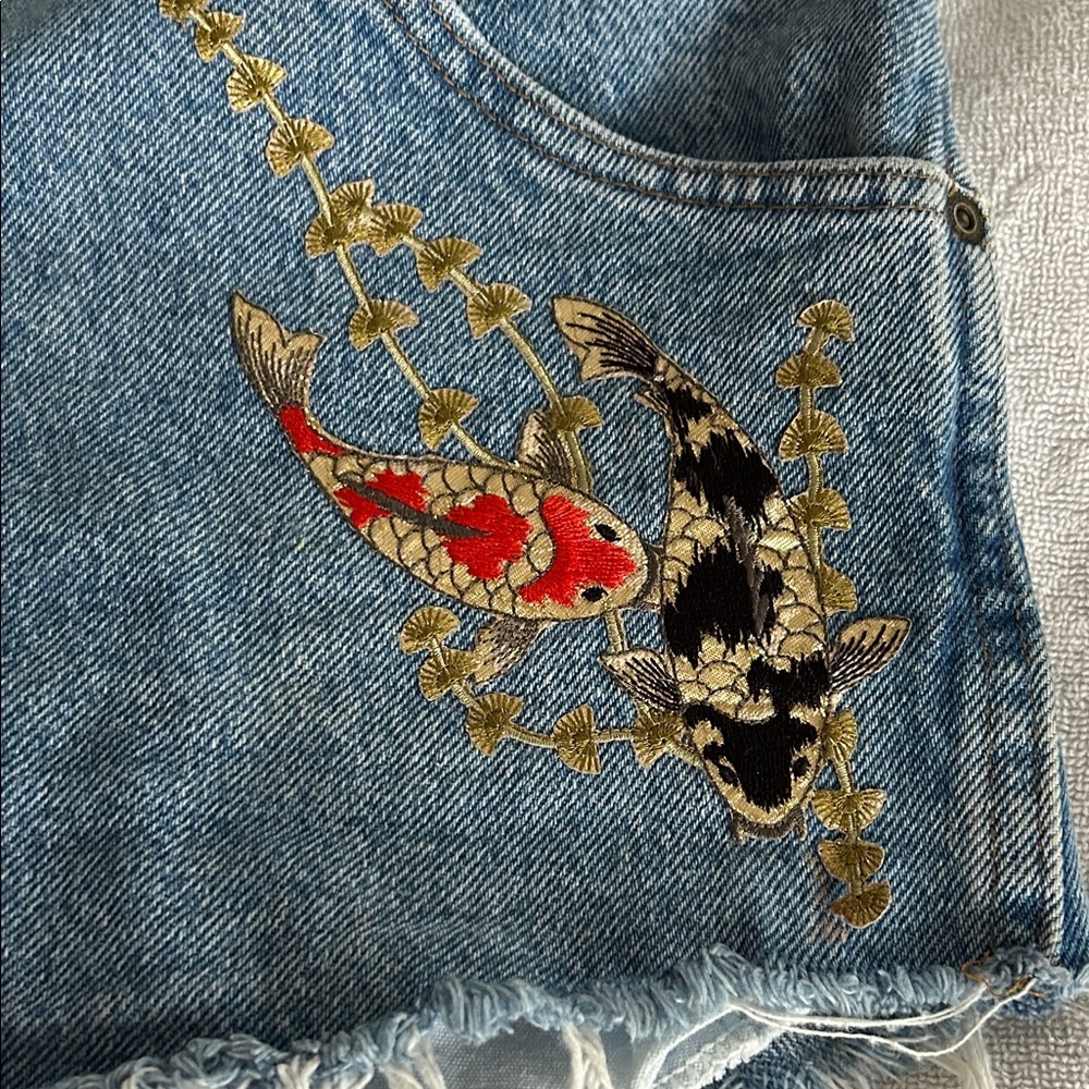 Wrangler jeans Fabulous Customized Goldfish Denim Cutoff Shorts - Picture 4 of 11
